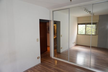 Apartamento à venda com 305m², 4 quartos e 4 vagasSuíte 3