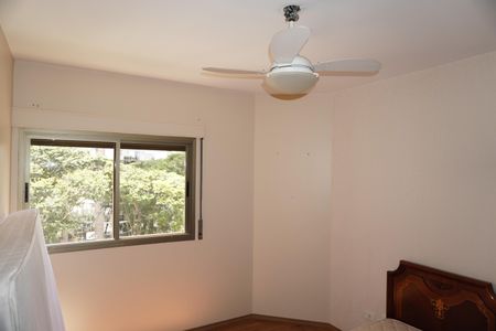 Apartamento à venda com 305m², 4 quartos e 4 vagasSuíte 1