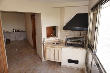 Apartamento à venda com 305m², 4 quartos e 4 vagasChurrasqueira