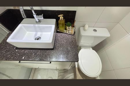 Apartamento à venda com 78m², 2 quartos e 1 vaga Apartamento à venda com 78m², 2 quartos e 1 vagaBanheiro da Suíte