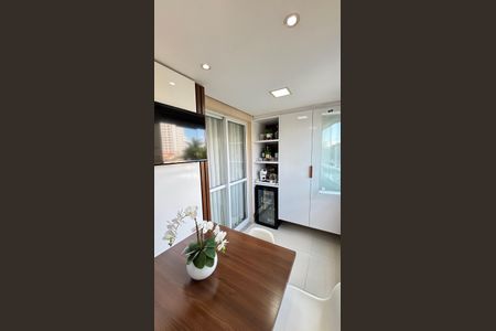 Apartamento à venda com 78m², 2 quartos e 1 vaga Apartamento à venda com 78m², 2 quartos e 1 vagaSala - Sala de Jantar Varanda