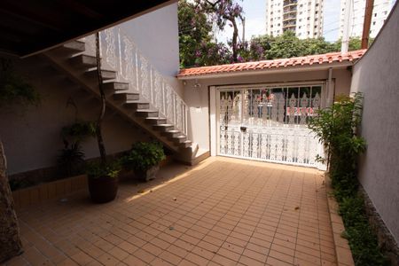 Casa à venda com 220m², 4 quartos e 3 vagas Casa à venda com 220m², 4 quartos e 3 vagasGARAGEM