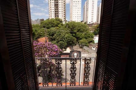 Casa à venda com 220m², 4 quartos e 3 vagas Casa à venda com 220m², 4 quartos e 3 vagasQUARTO 1