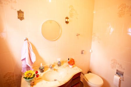 Casa à venda com 220m², 4 quartos e 3 vagas Casa à venda com 220m², 4 quartos e 3 vagasLAVABO