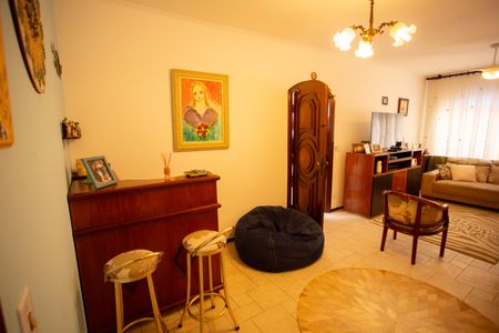 Casa à venda com 220m², 4 quartos e 3 vagas Casa à venda com 220m², 4 quartos e 3 vagasSALA DE ESTAR