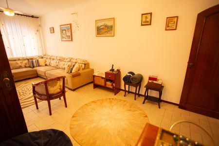 Casa à venda com 220m², 4 quartos e 3 vagas Casa à venda com 220m², 4 quartos e 3 vagasSALA DE ESTAR