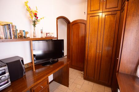 Casa à venda com 220m², 4 quartos e 3 vagas Casa à venda com 220m², 4 quartos e 3 vagasQUARTO 2