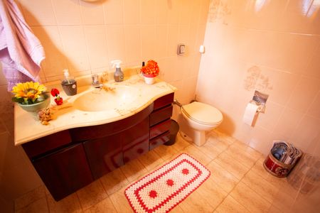 Casa à venda com 220m², 4 quartos e 3 vagas Casa à venda com 220m², 4 quartos e 3 vagasLAVABO