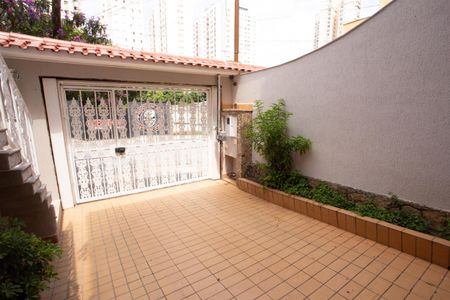 Casa à venda com 220m², 4 quartos e 3 vagas Casa à venda com 220m², 4 quartos e 3 vagasGARAGEM