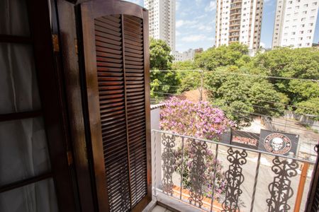 Casa à venda com 220m², 4 quartos e 3 vagas Casa à venda com 220m², 4 quartos e 3 vagasQUARTO 1