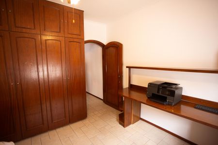 Casa à venda com 220m², 4 quartos e 3 vagas Casa à venda com 220m², 4 quartos e 3 vagasQUARTO 3