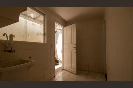 Casa de condomínio à venda com 200m², 4 quartos e 1 vaga Casa de condomínio à venda com 200m², 4 quartos e 1 vagaÁrea de Serviço