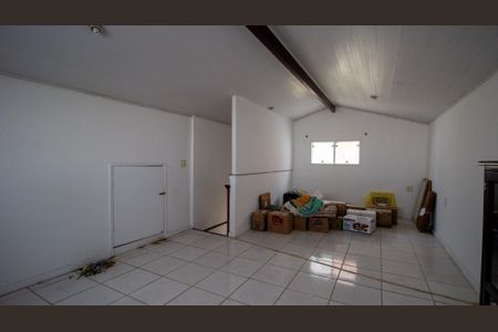 Casa de condomínio à venda com 200m², 4 quartos e 1 vaga Casa de condomínio à venda com 200m², 4 quartos e 1 vagaSotão