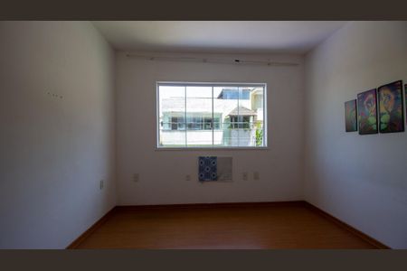 Casa de condomínio à venda com 200m², 4 quartos e 1 vaga Casa de condomínio à venda com 200m², 4 quartos e 1 vagaSuíte 2