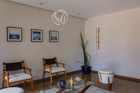 Apartamento à venda com 63m², 2 quartos e 1 vaga Apartamento à venda com 63m², 2 quartos e 1 vagaHall