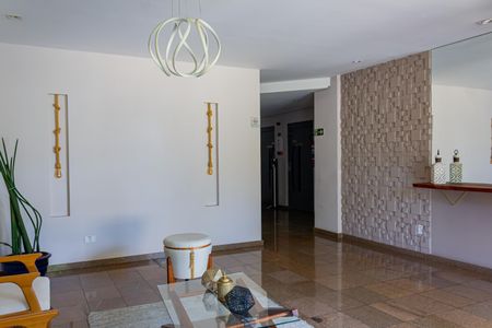 Apartamento à venda com 63m², 2 quartos e 1 vaga Apartamento à venda com 63m², 2 quartos e 1 vagaHall