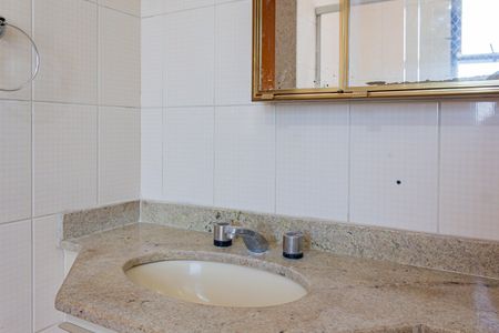 Apartamento à venda com 63m², 2 quartos e 1 vaga Apartamento à venda com 63m², 2 quartos e 1 vagaBanheiro da Suíte