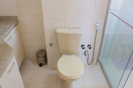 Apartamento à venda com 63m², 2 quartos e 1 vaga Apartamento à venda com 63m², 2 quartos e 1 vagaBanheiro da Suíte