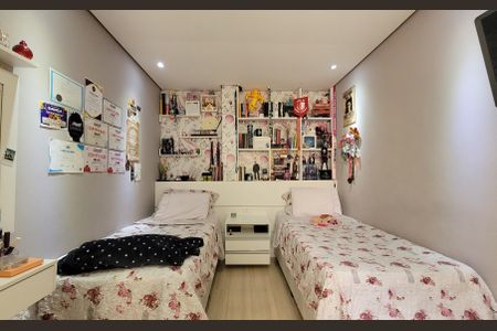 Casa à venda com 180m², 2 quartos e 3 vagas Casa à venda com 180m², 2 quartos e 3 vagasQuarto 2