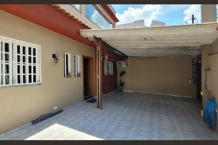 Casa à venda com 180m², 2 quartos e 3 vagas Casa à venda com 180m², 2 quartos e 3 vagasArea externa