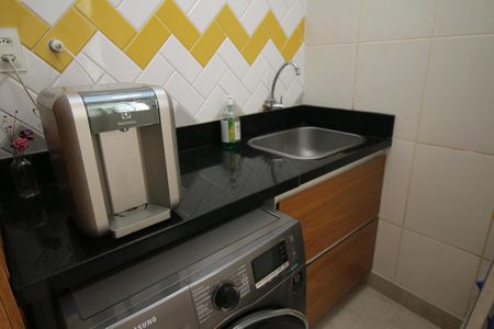 Apartamento à venda com 77m², 2 quartos e 1 vagaÁrea de Serviço
