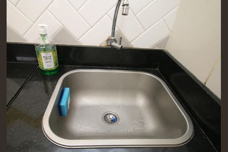 Apartamento à venda com 77m², 2 quartos e 1 vagaÁrea de Serviço Tanque