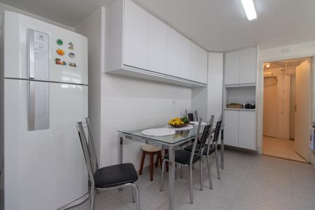 Apartamento à venda com 123m², 3 quartos e 1 vaga Apartamento à venda com 123m², 3 quartos e 1 vagaCozinha