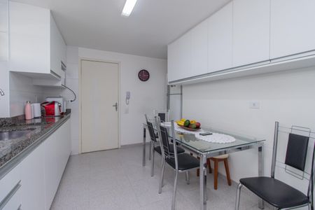 Apartamento à venda com 123m², 3 quartos e 1 vaga Apartamento à venda com 123m², 3 quartos e 1 vagaCozinha