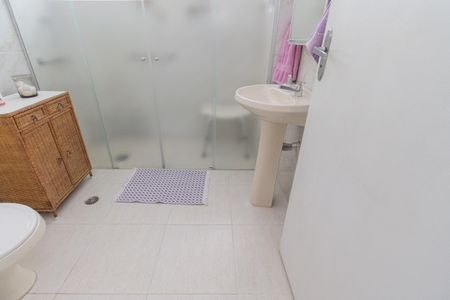 Apartamento à venda com 123m², 3 quartos e 1 vaga Apartamento à venda com 123m², 3 quartos e 1 vagaBanheiro