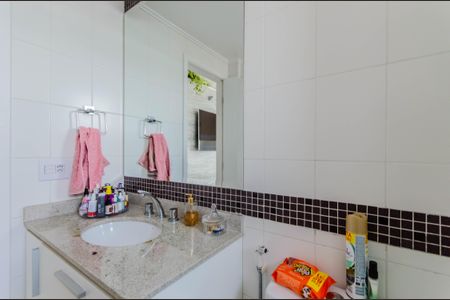 Apartamento à venda com 94m², 2 quartos e 2 vagas Apartamento à venda com 94m², 2 quartos e 2 vagasBanheiro da Suíte