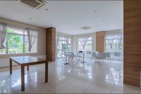 Apartamento à venda com 94m², 2 quartos e 2 vagas Apartamento à venda com 94m², 2 quartos e 2 vagasÁrea comum - Salão de festas