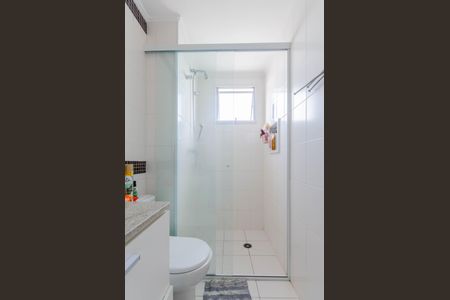 Apartamento à venda com 94m², 2 quartos e 2 vagas Apartamento à venda com 94m², 2 quartos e 2 vagasBanheiro da Suíte