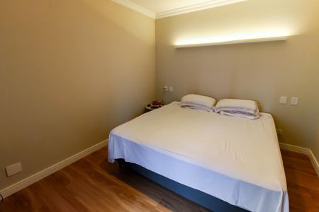 Apartamento à venda com 237m², 3 quartos e 3 vagas Apartamento à venda com 237m², 3 quartos e 3 vagasSuíte 3