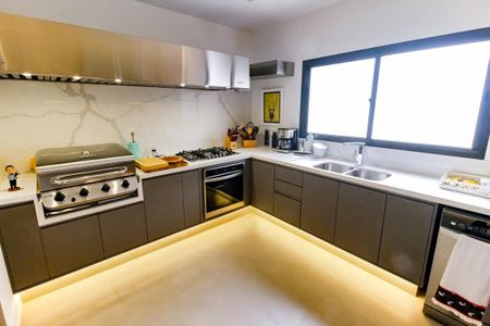 Apartamento à venda com 237m², 3 quartos e 3 vagas Apartamento à venda com 237m², 3 quartos e 3 vagasCozinha - Armários