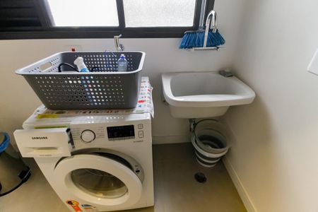 Apartamento à venda com 237m², 3 quartos e 3 vagas Apartamento à venda com 237m², 3 quartos e 3 vagasDetalhe da area de serviço