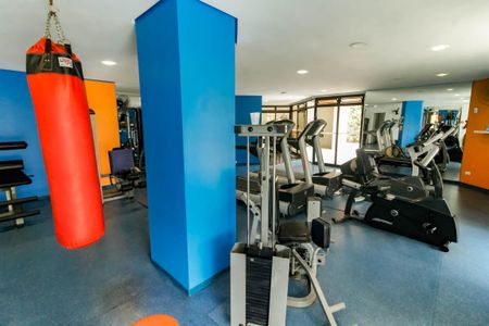 Apartamento à venda com 237m², 3 quartos e 3 vagas Apartamento à venda com 237m², 3 quartos e 3 vagasÁrea comum - Academia