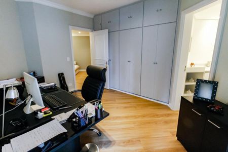 Apartamento à venda com 237m², 3 quartos e 3 vagas Apartamento à venda com 237m², 3 quartos e 3 vagasSuíte 1