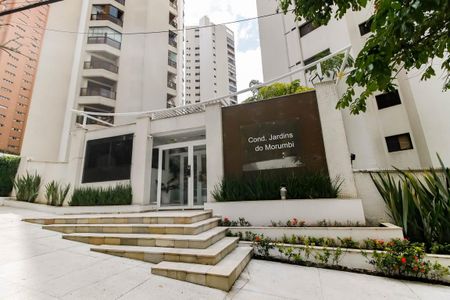 Apartamento à venda com 237m², 3 quartos e 3 vagas Apartamento à venda com 237m², 3 quartos e 3 vagasFachada e portaria