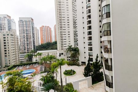 Apartamento à venda com 237m², 3 quartos e 3 vagas Apartamento à venda com 237m², 3 quartos e 3 vagasVista - Suíte 3