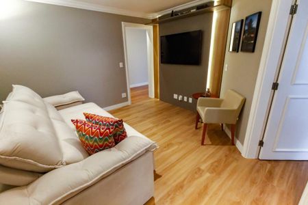 Apartamento à venda com 237m², 3 quartos e 3 vagas Apartamento à venda com 237m², 3 quartos e 3 vagasSala 4 - TV