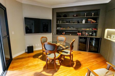 Apartamento à venda com 237m², 3 quartos e 3 vagas Apartamento à venda com 237m², 3 quartos e 3 vagasSala 2