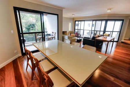 Apartamento à venda com 237m², 3 quartos e 3 vagas Apartamento à venda com 237m², 3 quartos e 3 vagasSala 3 - Jantar