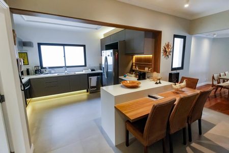 Apartamento à venda com 237m², 3 quartos e 3 vagas Apartamento à venda com 237m², 3 quartos e 3 vagasCozinha - Armários