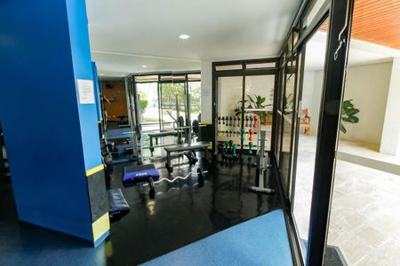 Apartamento à venda com 237m², 3 quartos e 3 vagas Apartamento à venda com 237m², 3 quartos e 3 vagasÁrea comum - Academia