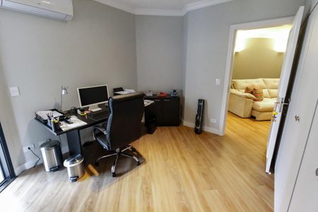 Apartamento à venda com 237m², 3 quartos e 3 vagas Apartamento à venda com 237m², 3 quartos e 3 vagasSuíte 1