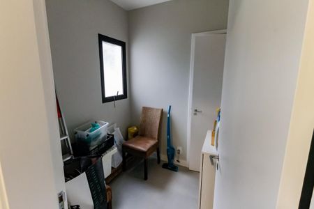 Apartamento à venda com 237m², 3 quartos e 3 vagas Apartamento à venda com 237m², 3 quartos e 3 vagasQuarto de Serviço