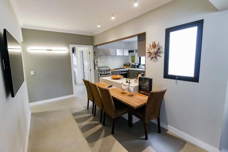 Apartamento à venda com 237m², 3 quartos e 3 vagas Apartamento à venda com 237m², 3 quartos e 3 vagasCozinha - Armários