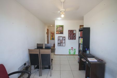 Apartamento à venda com 118m², 2 quartos e 1 vaga Apartamento à venda com 118m², 2 quartos e 1 vagaSala