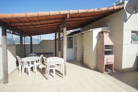 Apartamento à venda com 118m², 2 quartos e 1 vaga Apartamento à venda com 118m², 2 quartos e 1 vagaCobertura