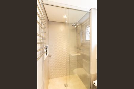 Apartamento à venda com 99m², 2 quartos e 2 vagas Apartamento à venda com 99m², 2 quartos e 2 vagasBanheiro da Suíte